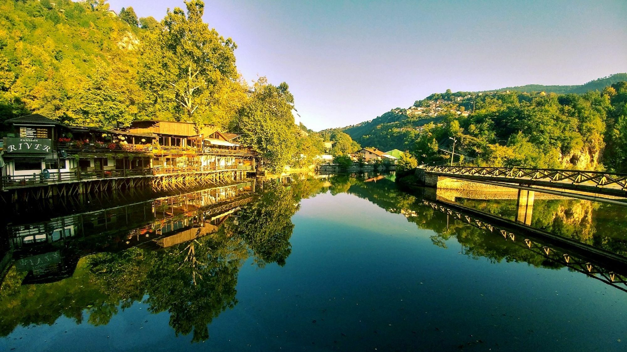 Pansion River Sarajevo Luaran gambar